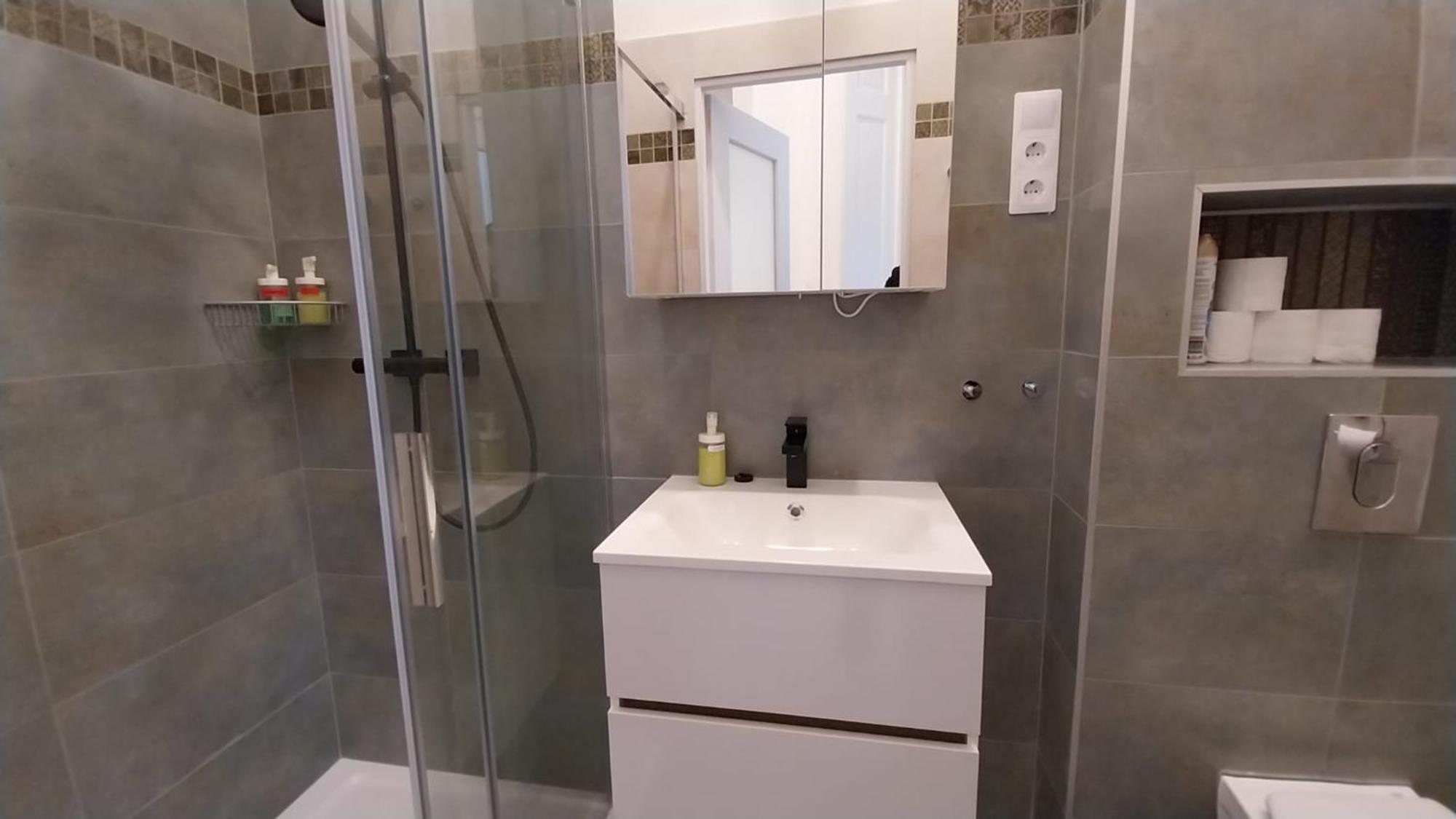 Szekely Apartment Near Deak Ferenc Square With Free Parking In Garage บูดาเปสต์ ภายนอก รูปภาพ