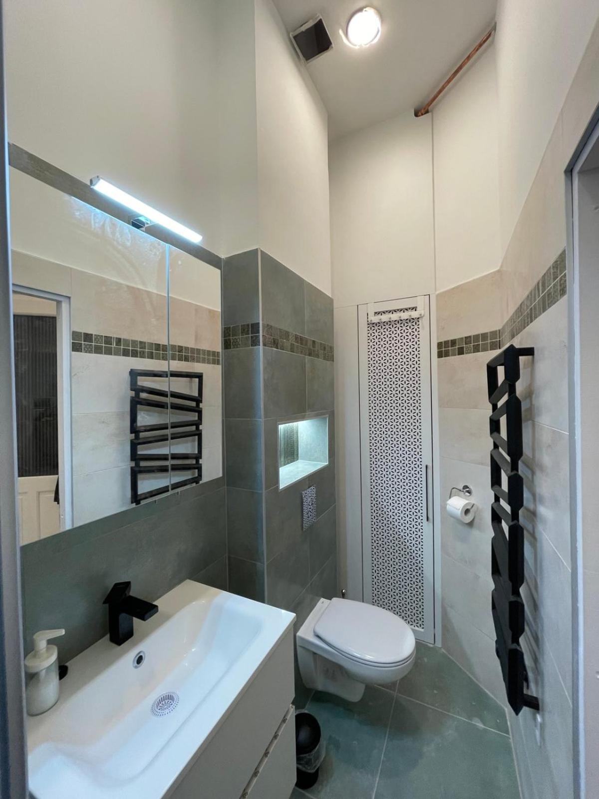 Szekely Apartment Near Deak Ferenc Square With Free Parking In Garage บูดาเปสต์ ภายนอก รูปภาพ