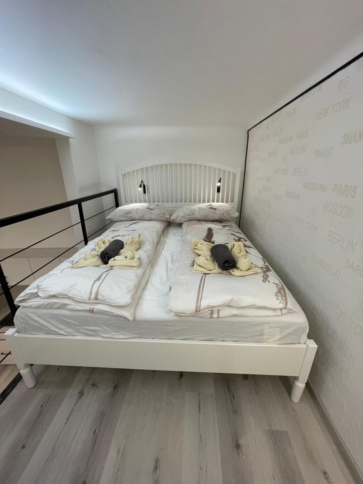 Szekely Apartment Near Deak Ferenc Square With Free Parking In Garage บูดาเปสต์ ภายนอก รูปภาพ