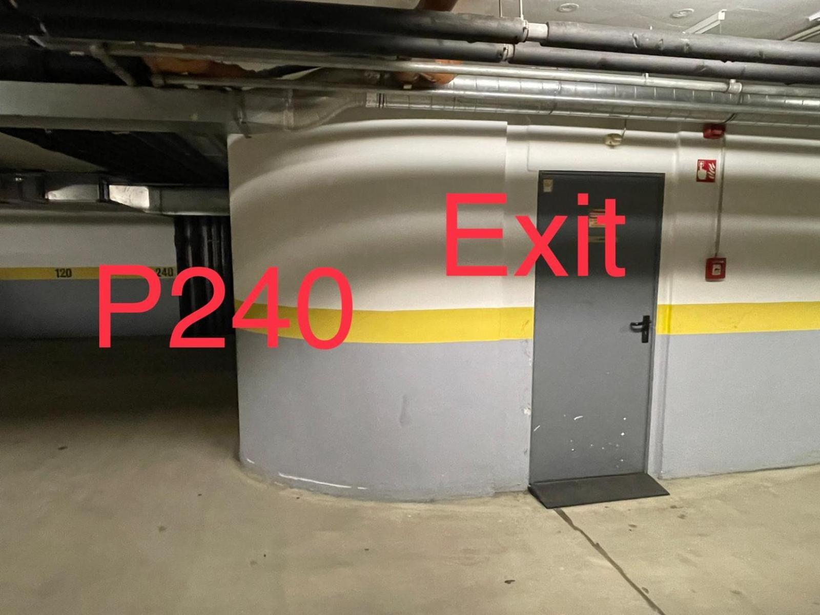 Szekely Apartment Near Deak Ferenc Square With Free Parking In Garage บูดาเปสต์ ภายนอก รูปภาพ