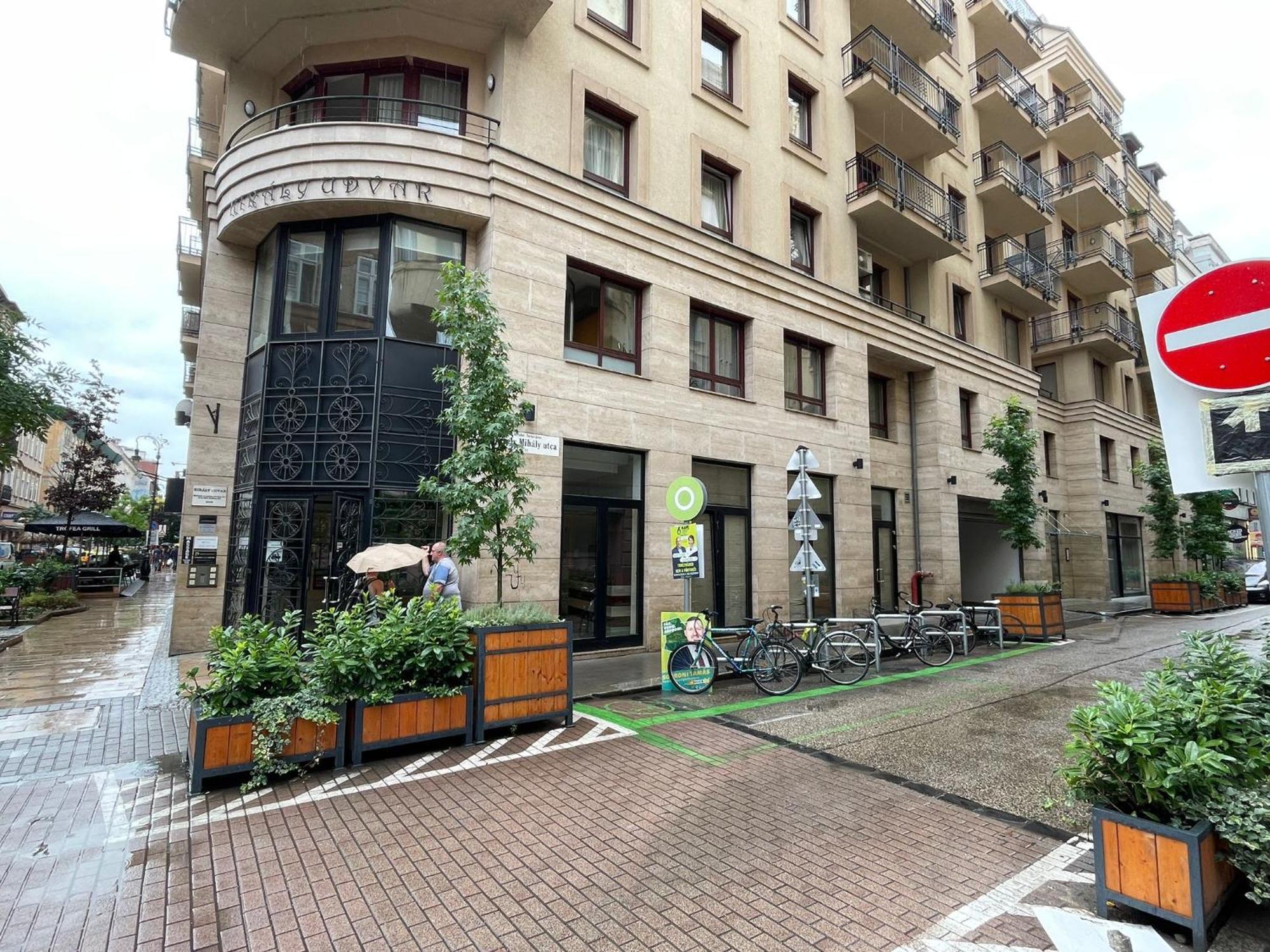 Szekely Apartment Near Deak Ferenc Square With Free Parking In Garage บูดาเปสต์ ภายนอก รูปภาพ