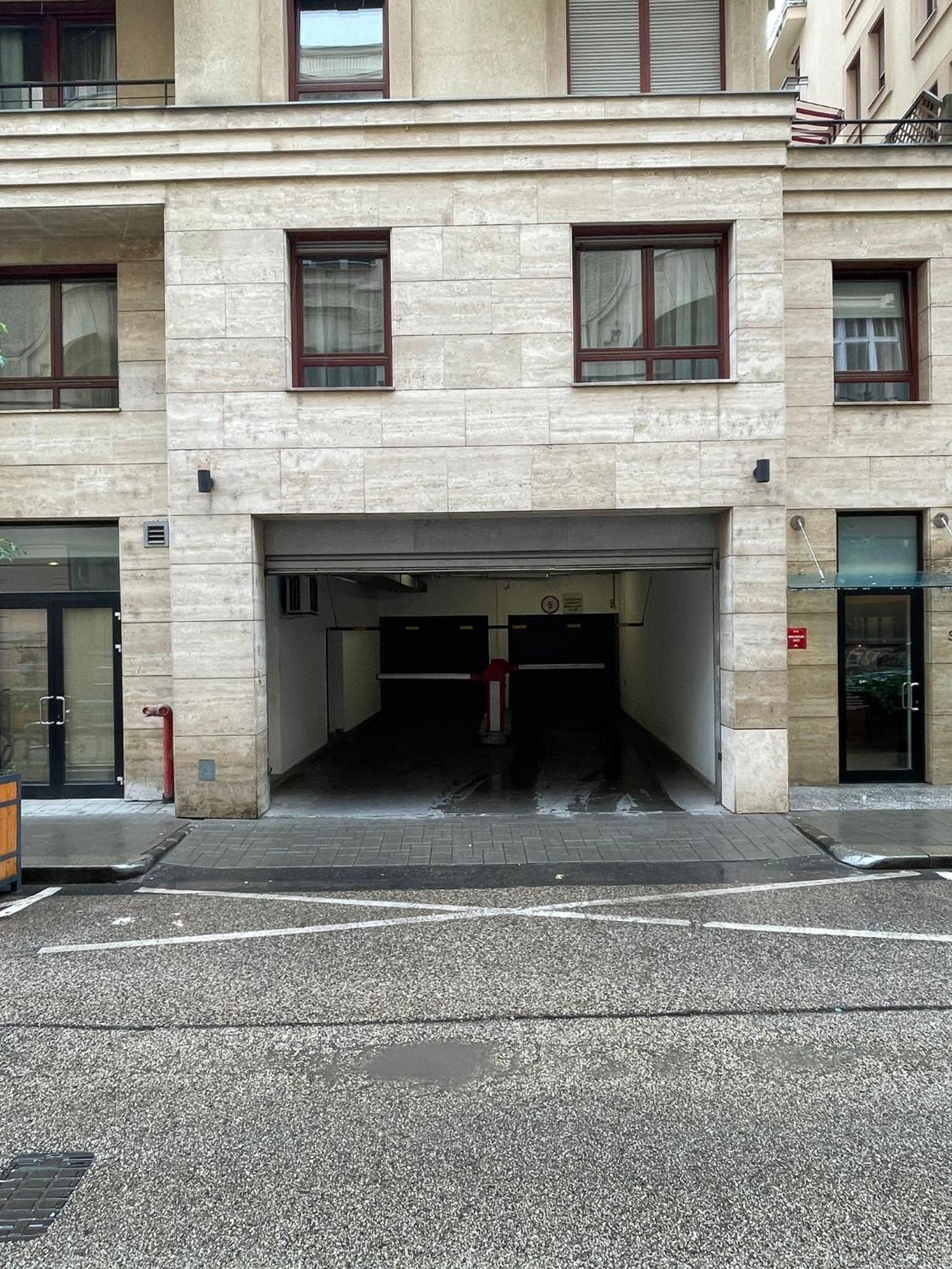 Szekely Apartment Near Deak Ferenc Square With Free Parking In Garage บูดาเปสต์ ภายนอก รูปภาพ