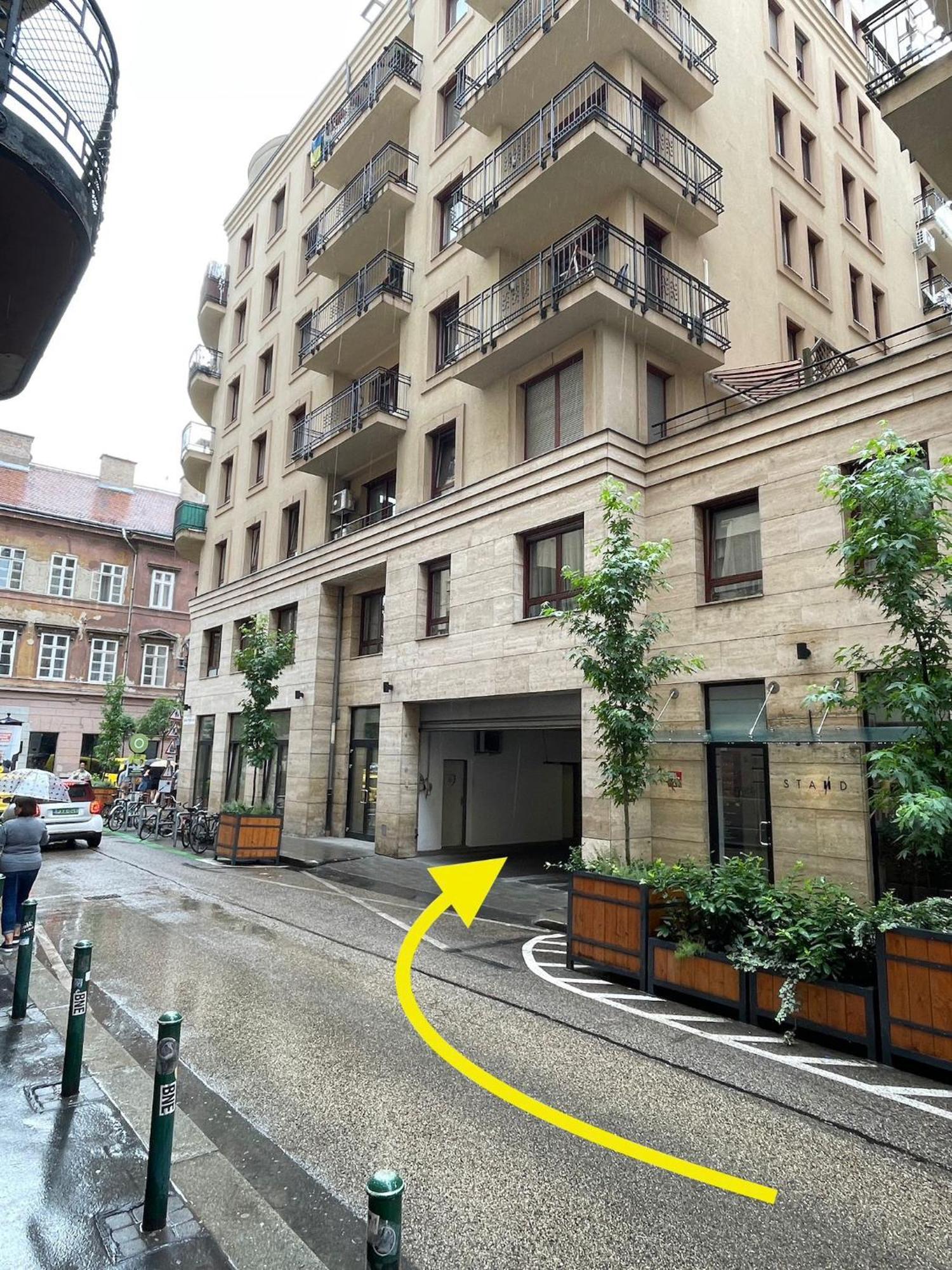 Szekely Apartment Near Deak Ferenc Square With Free Parking In Garage บูดาเปสต์ ภายนอก รูปภาพ